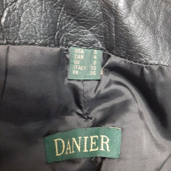 Danier Women's Black Leather Bootcut Pants Size US6 - Picture 9 of 11